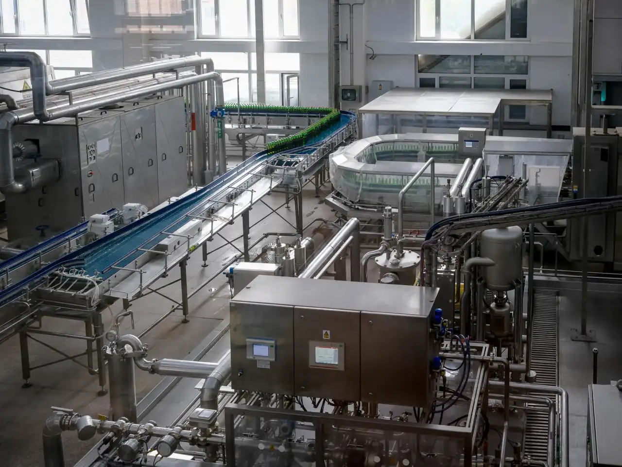 电子元件精密清洗中自动化超声波清洗线的选型对比分析正文配图 1